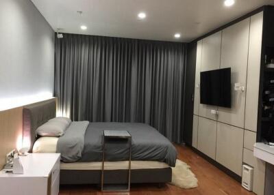 The Park Chidlom  2 Bedroom Condo For Rent
