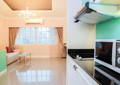 2 Bedroom Serviced Apartment For Rent in Silom