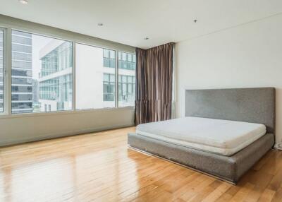 The Royal Saladaeng | 3 Bedroom Condo For Rent And Sale in Silom