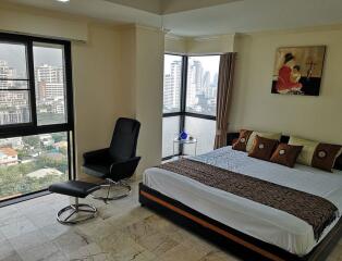 Kiarti Thanee City Mansion  2 Bedroom Phrom Phong Condo For Rent