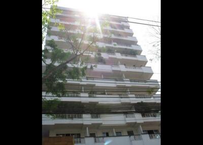 3 Bedroom Condo For Sale in Narathorn Place Sathorn