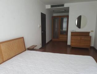 Grand Langsuan  3 Bedroom Chidlom Condo For Rent