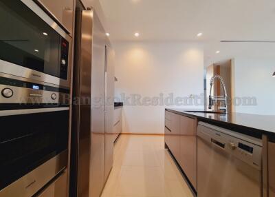 3 Bedroom Apartment For Rent in Phrom Phong