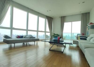 Millennium Residence  3 Bed Condo For Rent & Sale in Asoke