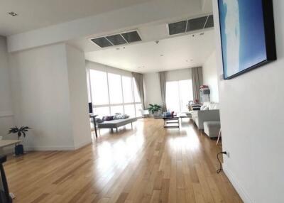 Millennium Residence  3 Bed Condo For Rent & Sale in Asoke