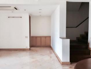 Baan Chaophraya  3 Bedroom Condo For Sale Near Riverside