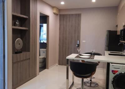 1 Bedroom Condo For Rent And Sale in Trapezo Asoke