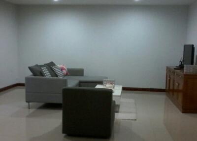 2 Bedroom Apartment For Rent in Phrom Phong