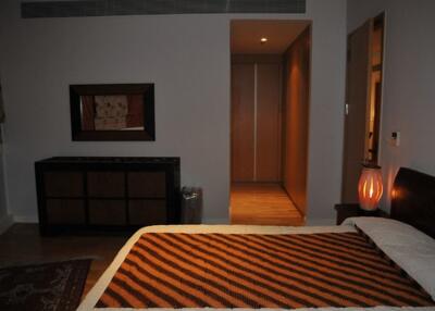 2 Bedroom Condo For Rent in Millennium Residence Asoke