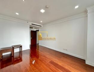 All Seasons Mansion  2 Bedroom Property For Sale in Ploenchit