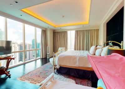 Le Raffine 31  4 Bedroom Duplex For Sale in Phrom Phong