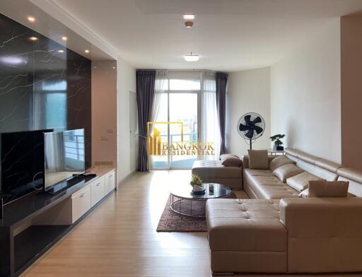 Baan Sathorn Chaophraya  2 Bedroom Condo Near Riverside