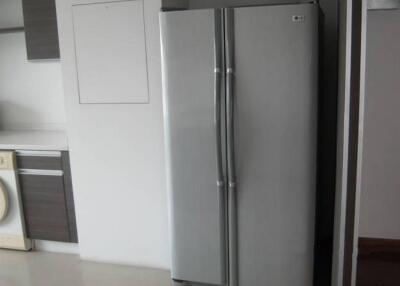 Urbana Langsuan  3 Bedroom Condo For Rent in Chidlom