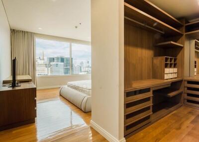 3 Bedroom For Rent in The Royal Saladaeng Silom