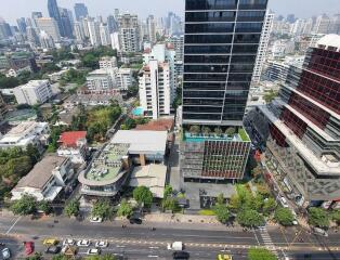 Furnished 1 Bed Condo in Khun By Yoo - Thonglor