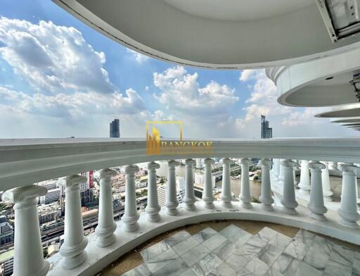 1 Bedroom For Rent in State Tower Sathorn