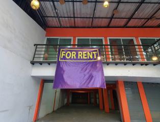 Commercial Unit in Chidlom For Rent