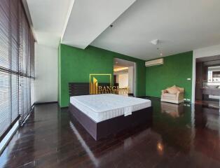 1 Bedroom For Rent in Urbana Langsuan