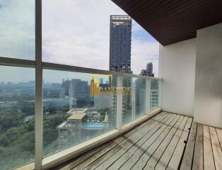 1 Bedroom For Rent in Urbana Langsuan