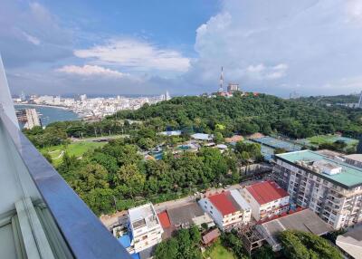 2 Bedrooms Condo in Sky Residences Pratumnak C009643