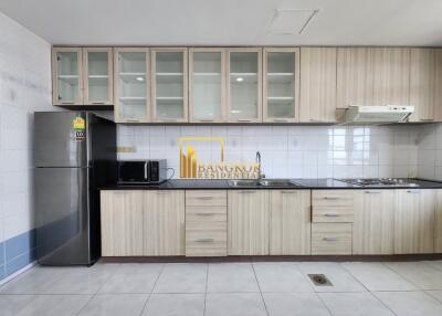 Royal Castle  3 Bedroom Condo in Phrom Phong