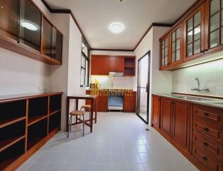 3 Bed Apartment For Rent in Phrom Phong