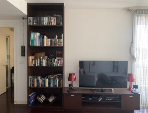 2 Bedroom For Sale in Manhattan Chidlom