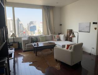 2 Bedroom For Sale in Manhattan Chidlom