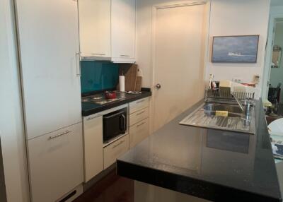 2 Bedroom For Sale in Manhattan Chidlom