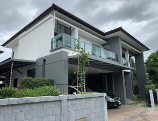 5 Bedroom House For Rent And For Sale in The City Bangna