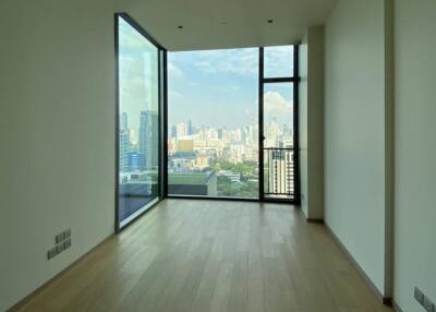 1 Bedroom For Sale in 28 Chidlom