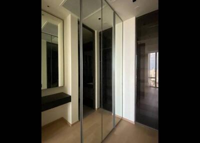 1 Bedroom For Sale in 28 Chidlom