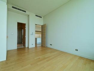 Spacious 4 Bedroom Luxury Condo For Sale Sindhorn Residence