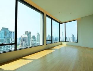 Spacious 4 Bedroom Luxury Condo For Sale Sindhorn Residence