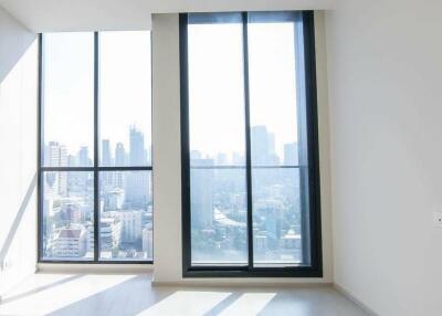 2 Bedroom For Sale in Noble Ploenchit