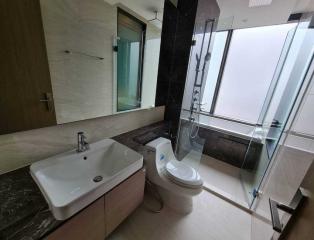 2 Bedroom For Rent in Ashton Silom