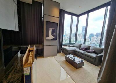 2 Bedroom For Rent in Ashton Silom