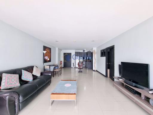 2 Bedrooms Condo in Platinum Suites Jomtien C010009