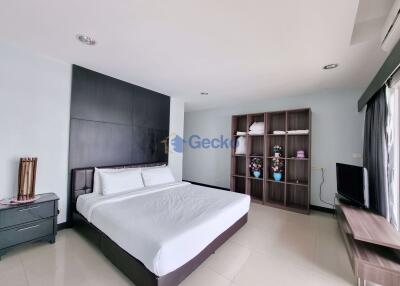 2 Bedrooms Condo in Platinum Suites Jomtien C010009