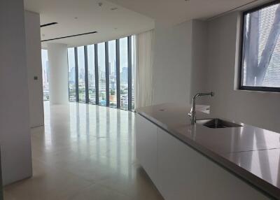 2 Bedroom in Banyan Tree Residences For Sale
