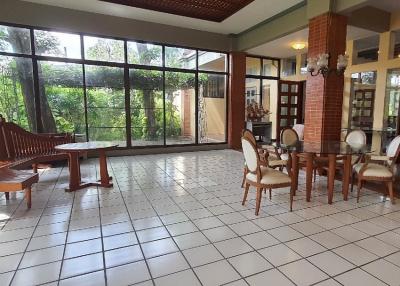 4 Bedroom House For Sale in Pattanakarn