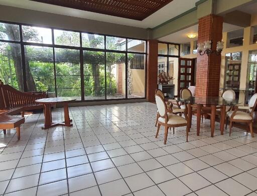 4 Bedroom House For Sale in Pattanakarn