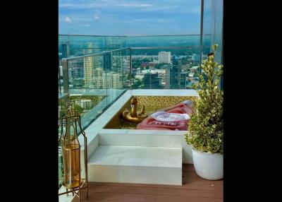 Stunning Condo For Sale in Marque Sukhumvit 39