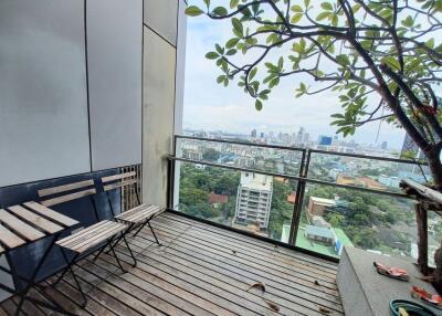 2 Bedroom For Rent in The Met Sathorn