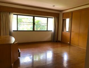 4 Bedroom House For Rent in Noble House Thonglor