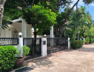 4 Bedroom House For Rent in Noble House Thonglor