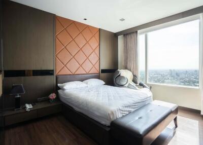 3 Bedroom Condo For Sale in Watermark Chaophraya