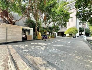 Aequa  Nicely Furnished 1 Bedroom Property in Thonglor