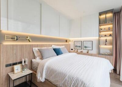 Muniq Sukhumvit 23  2 Bedroom Condo For Rent & Sale