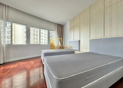 Spacious 3 Bedroom Apartment in Phrom Phong